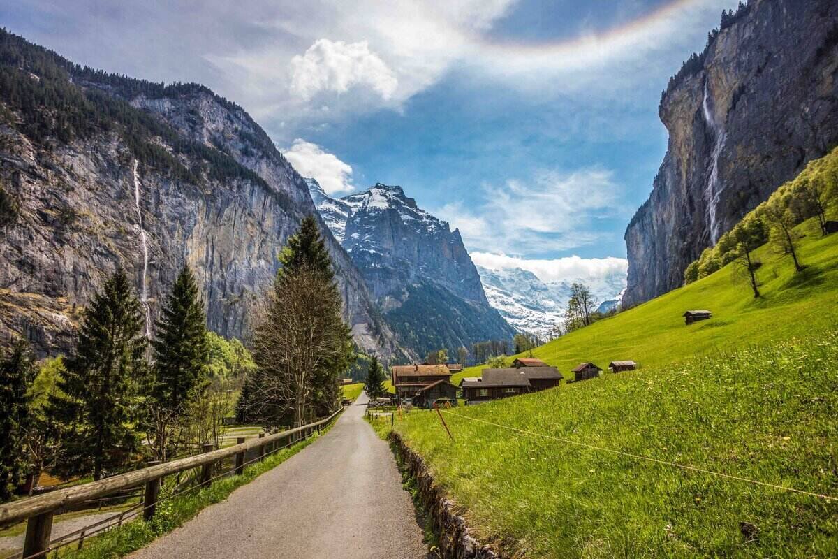 Cycling in Lauterbrunnen